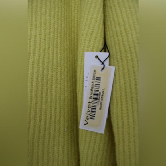 NWT- Velvet by Graham and Spencer- Brynne Cashmere Sweater- Size Large - Picture 5 of 8